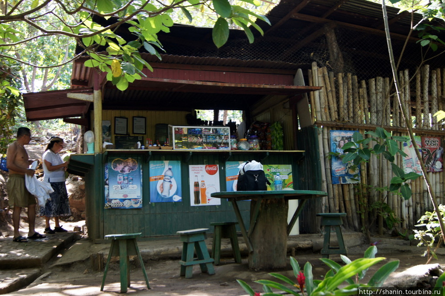 Кафе на берегу Остров Ометепе, Никарагуа