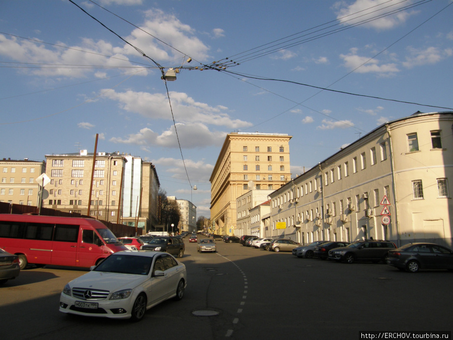 Подколокольный переулок. Москва, Россия