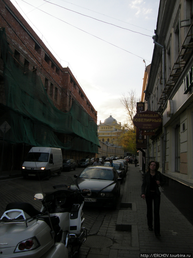 Большой Спасоглинищенский переулок. Москва, Россия