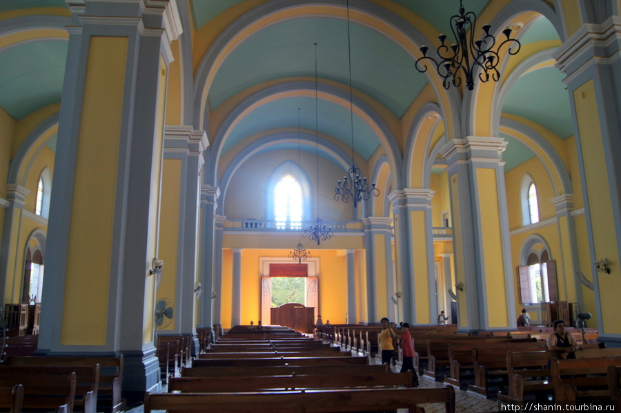 В кафедральном соборе Гранады Гранада, Никарагуа