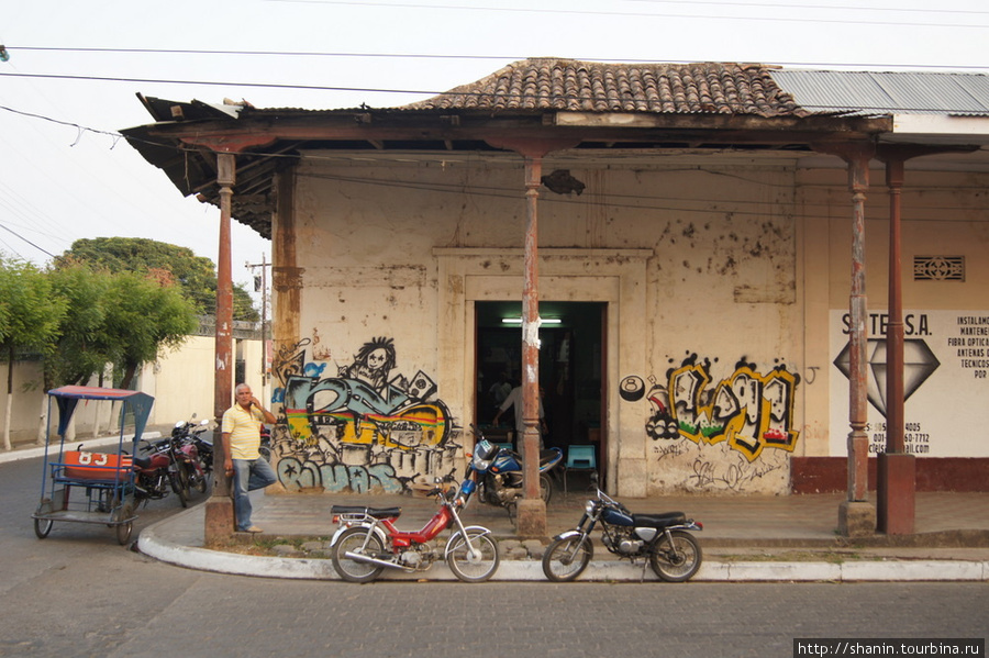 Дом на центральной площади Риваса Ривас, Никарагуа