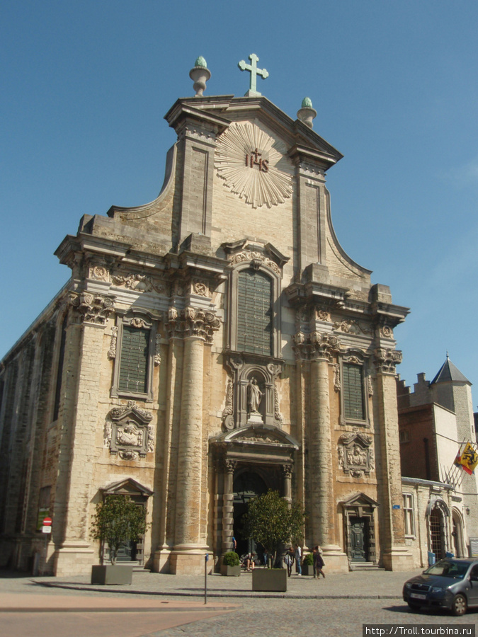 Церковь Св. Петра и Павла / Sint-Pieters-en-Pauluskerk