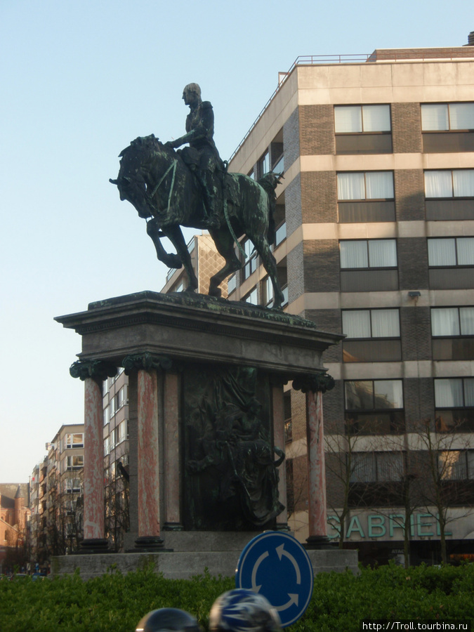 Памятник королю Леопольду I Остенде, Бельгия