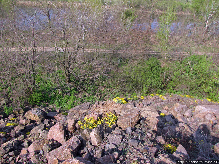 место выбрали не случайно — удобный подъезд прямо к реке Чаусово, Украина