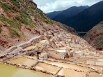 Соляная шахта  — Salineras, из которой перуанцы  веками извлекают соль