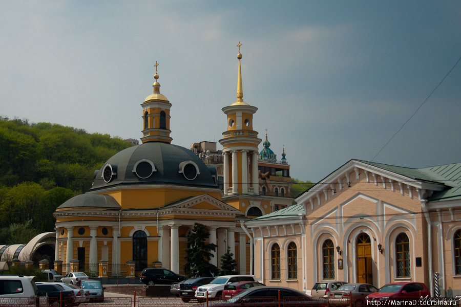 Церковь Рождества и Почтовая станция Киев, Украина