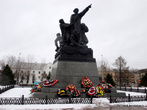 Памятник генералу Ефремову