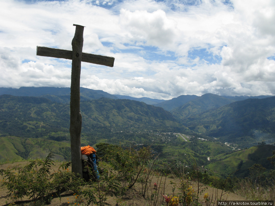 Водружать на горах большие кресты — умеют папуасы Папуа-Новая Гвинея