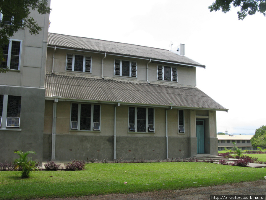 Многоквартирный цивильный дом, в котором я жил в гостях у папуаса Джоса Вевак, Папуа-Новая Гвинея
