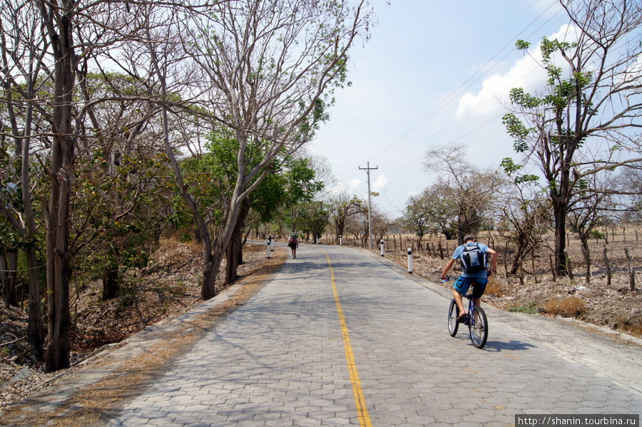 Дорога из Санто-Доминго в РИо Истиами Остров Ометепе, Никарагуа