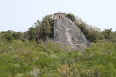 Пирамида Nohoch Mul среди зелёного моря джунглей
