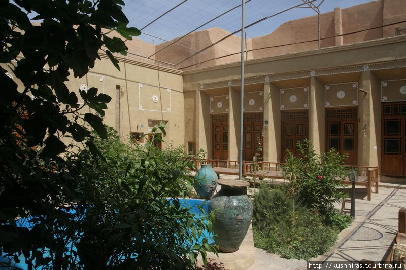 Silk Road Hotel Йезд, Иран