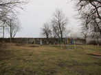 детская площадка и крепостная стена