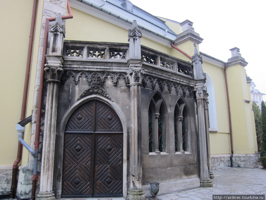 вход в Петропавловский собор Каменец-Подольский, Украина