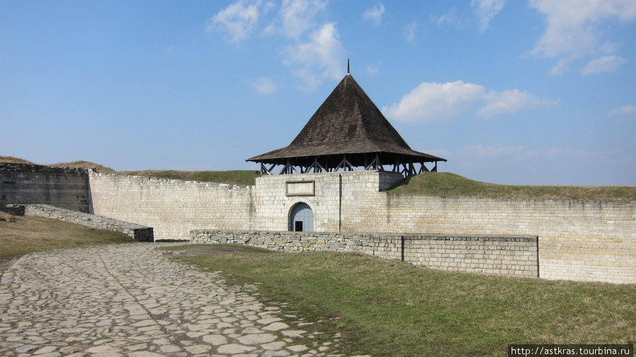 Хотин (2011.03). Хотинская крепость Хотин, Украина