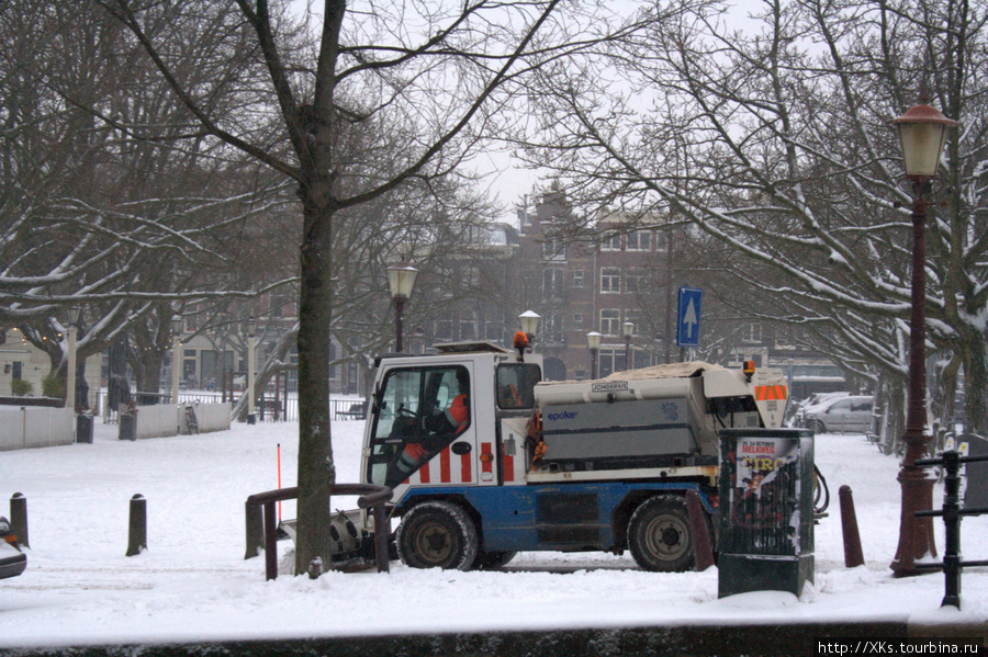 снегоуборочная техника :) Амстердам, Нидерланды