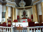 Алтарь в Армянской апостольской церкви.