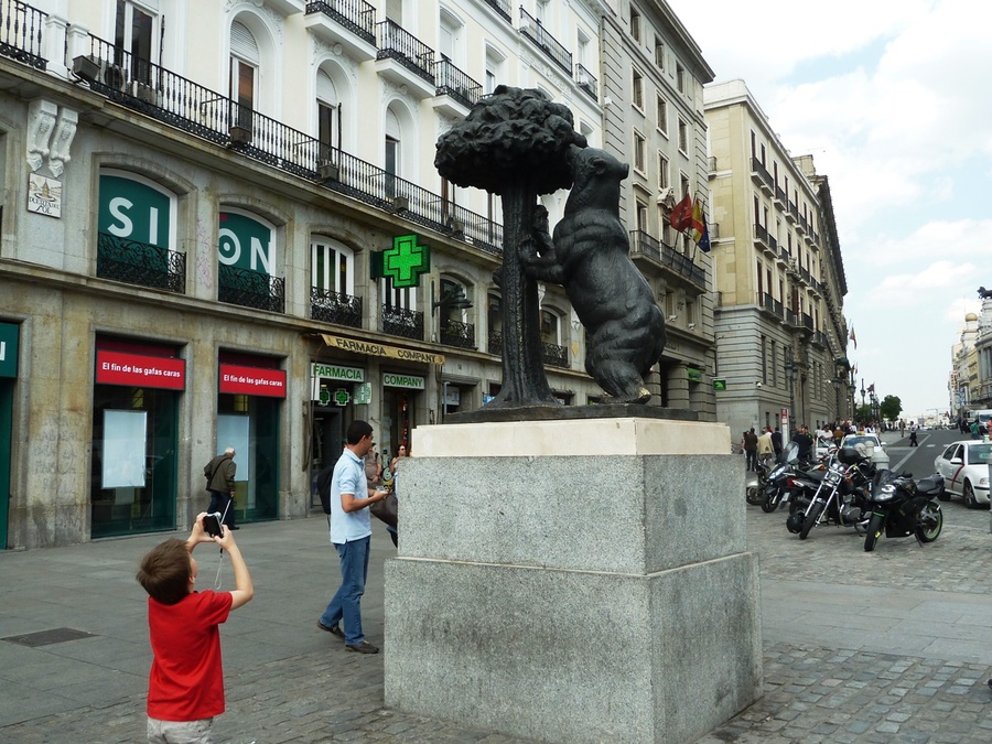 Символ города на Пуерта-дель-Соль Мадрид, Испания