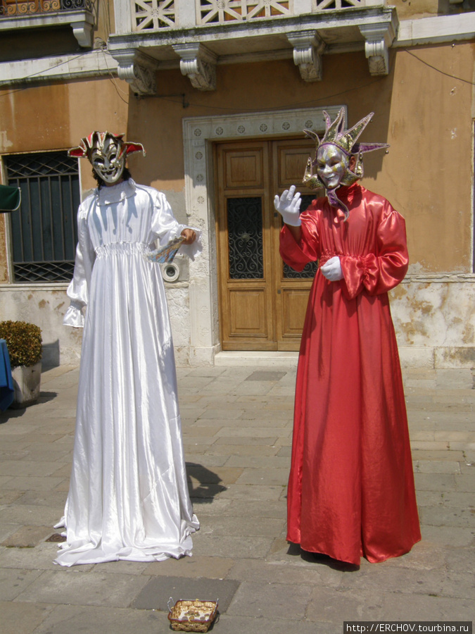 Люди в Венеции Венеция, Италия