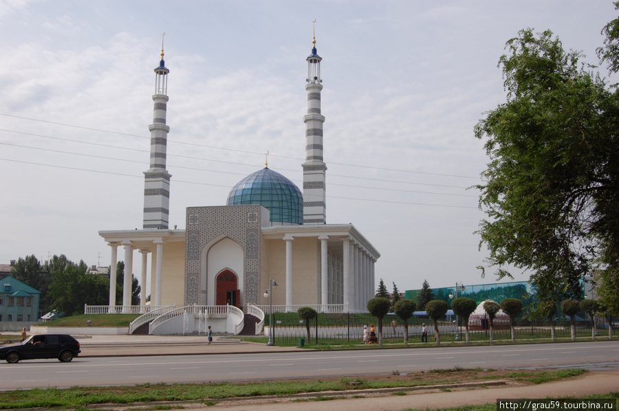 Новая мечеть Уральск, Казахстан