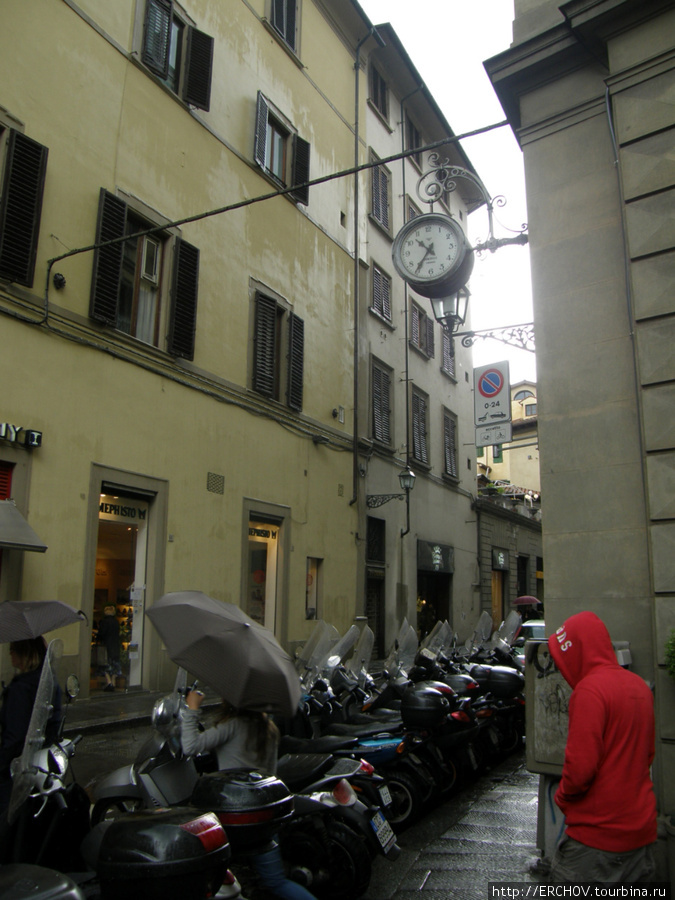 Узкие улочки Флоренции Флоренция, Италия
