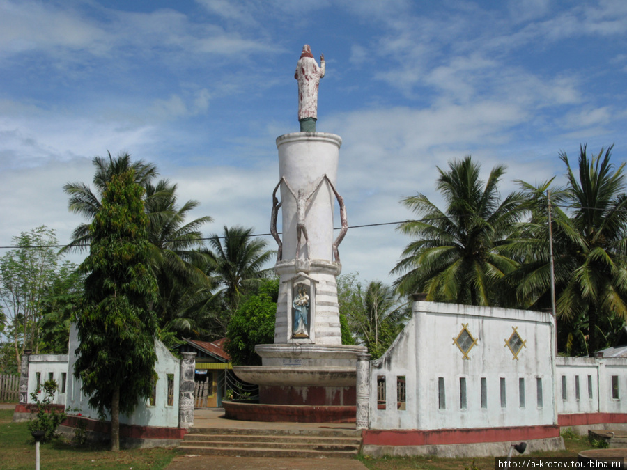Статуя Иисуса Христа Мерауке, Индонезия