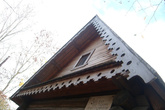 2009г. Дом-музей. Памятная табличка под скатом крыши.