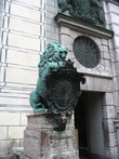 Лев у резиденции Виттельсбахов в Мюнхене