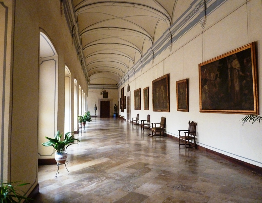 Галерея монастыря Валенсия, Испания