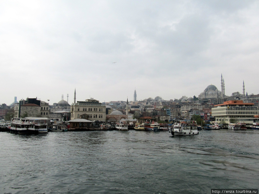 На пароме по Золотому Рогу Стамбул, Турция