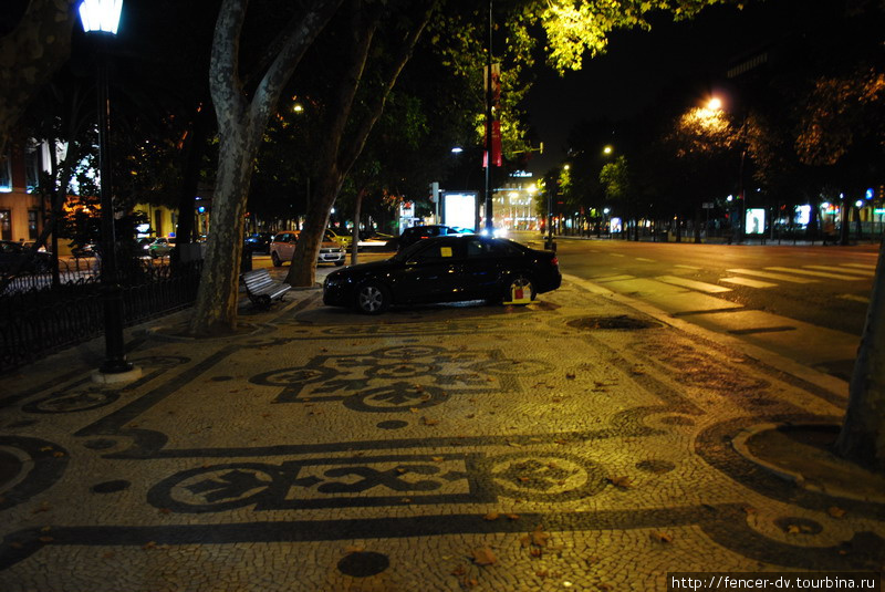 Уличная брусчатка поражает роскошью Лиссабон, Португалия