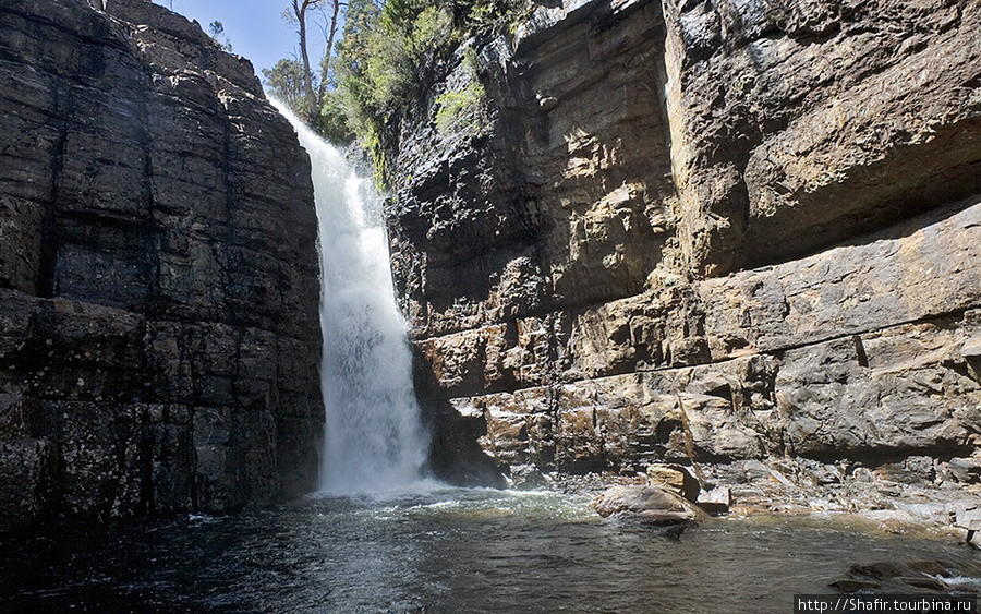 На следующий день посетил водопады Штат Тасмания, Австралия
