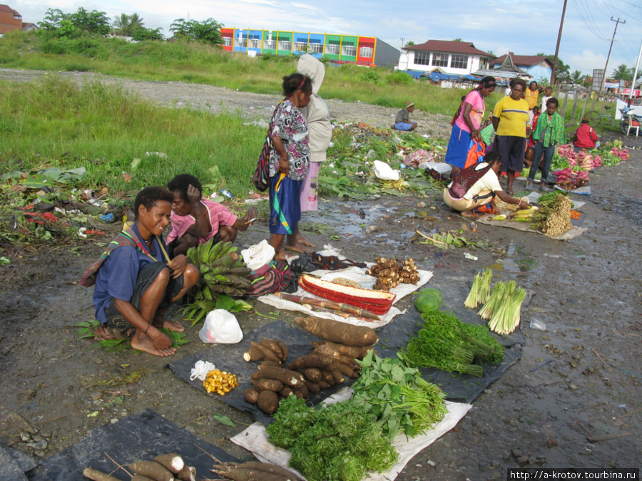 Папуасский овощной рынок Тимика, Индонезия