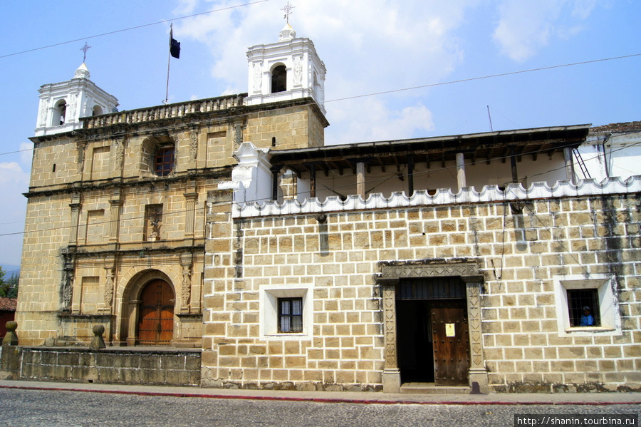 Церковь и монастырь Антигуа, Гватемала