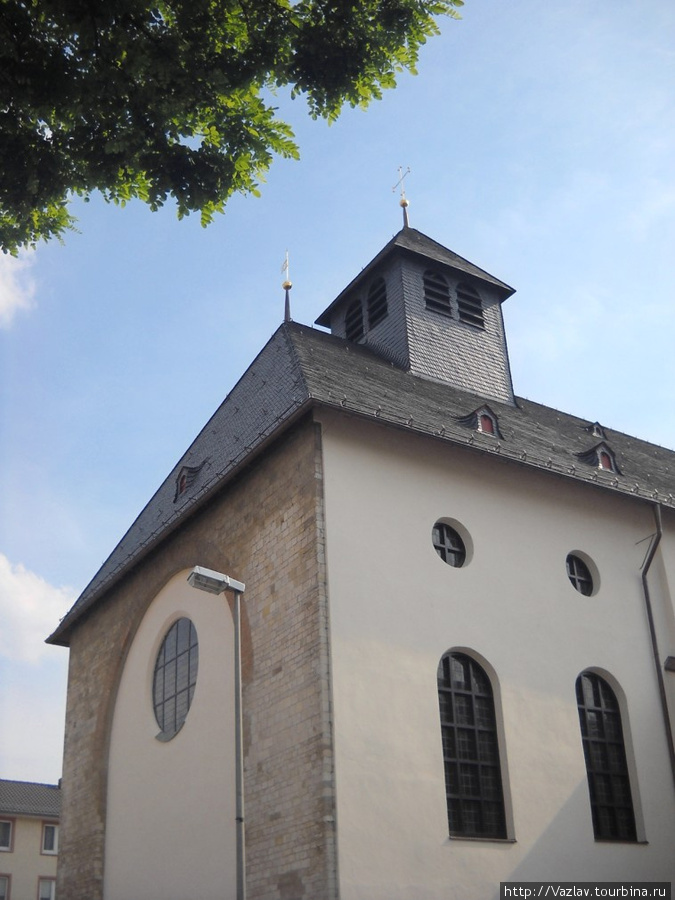 Фрагмент фасада церкви Майнц, Германия