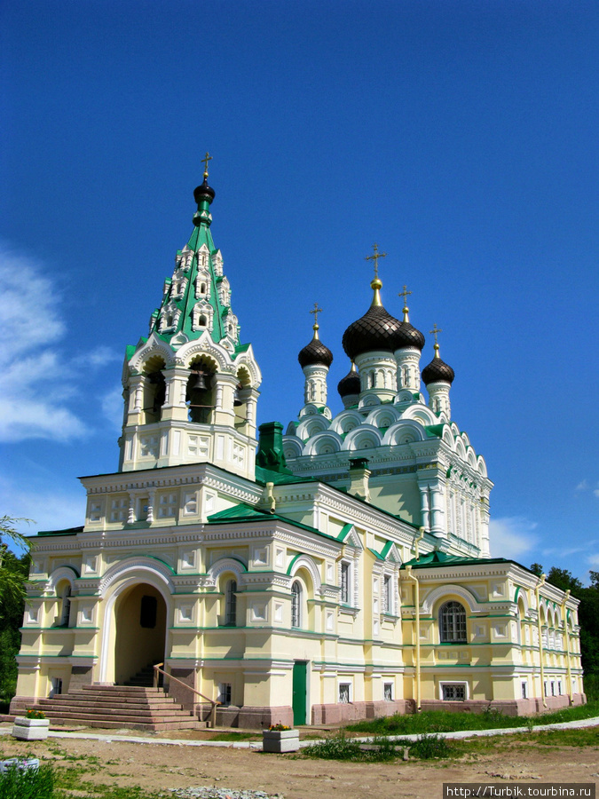 Храм Святой Троицы Ивангород, Россия