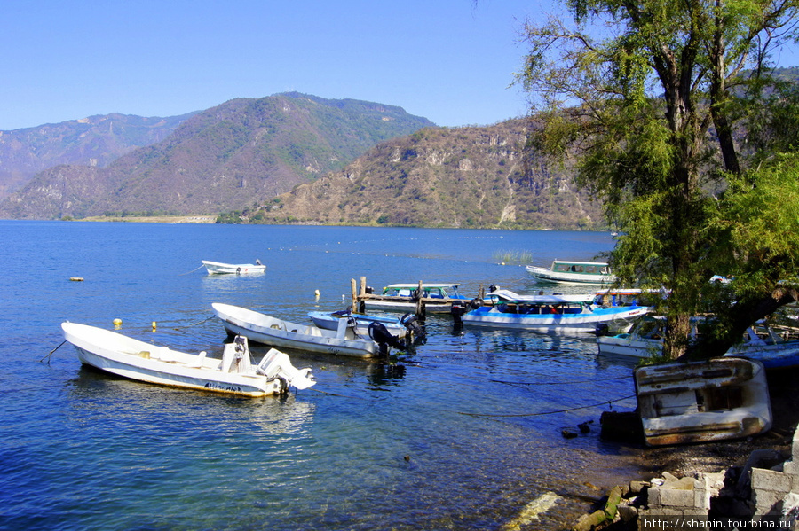 Крупнейший порт Панахачель, Гватемала