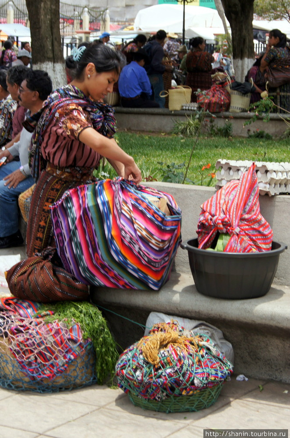 Пятница - рыночный день Солола, Гватемала