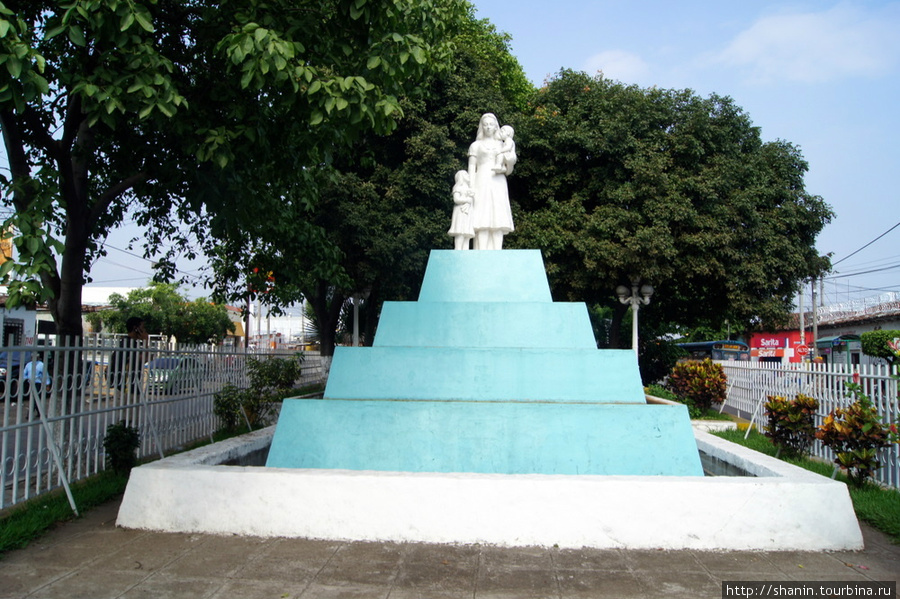 Памятник матери с ребенком Чалчуапа, Сальвадор