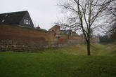 Фортификационные укрепления
По периметру город окружал ров с водой шириной 12 м.