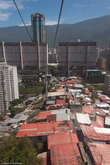 Фуникулер — самый безопасный способ заглянуть на самое дно — в трущобы Каракаса!