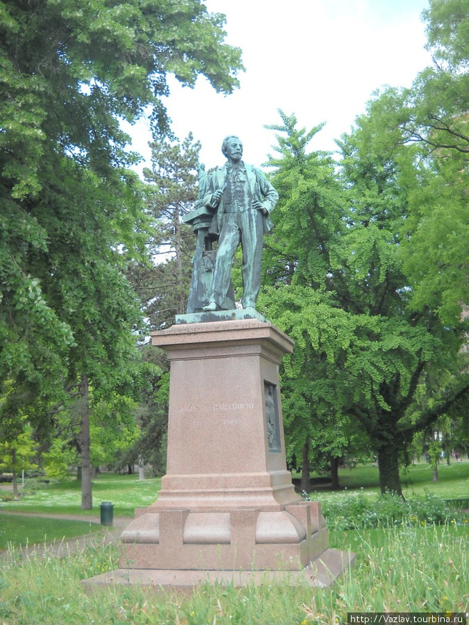 Памятник Бартольди / Bartholdi monument