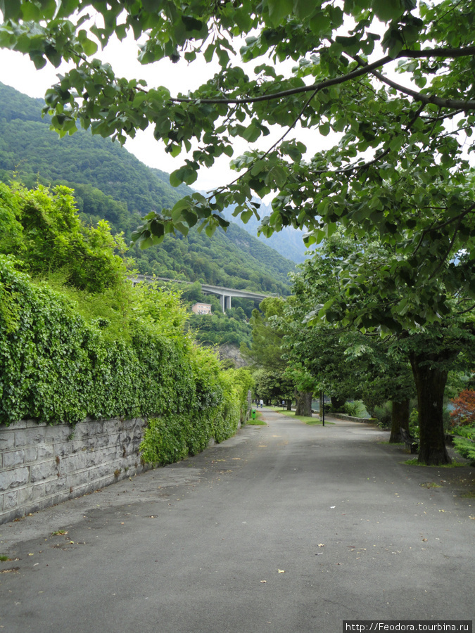 Дорога к Шильонскому замку Монтрё, Швейцария