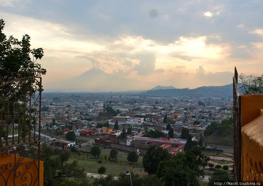 Легенда о вулканах Попокатепетль и его невесте Истаксиуатль Штат Пуэбла, Мексика