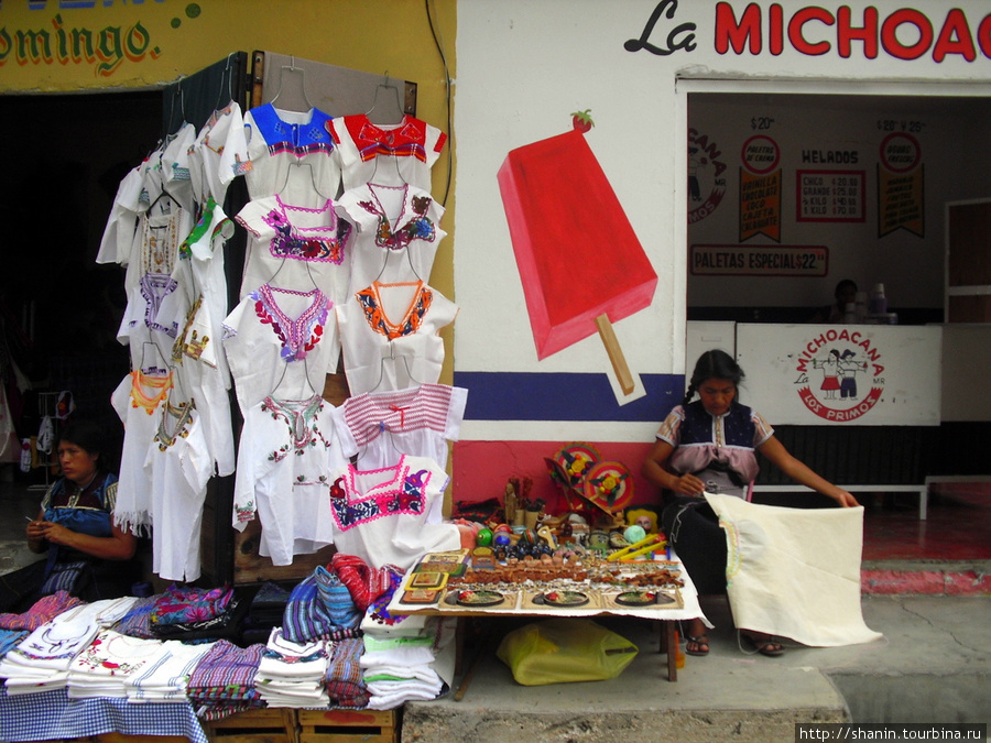 Сувениры для туристов Чьяпа-де-Корсо, Мексика