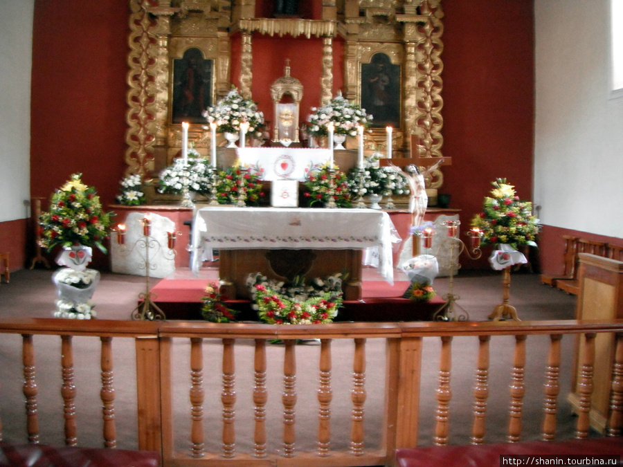 В соборе Святого Николая в Сан-Кристобаль-де-Лас-Касас Сан-Кристобаль-де-Лас-Касас, Мексика
