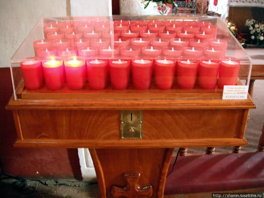 Свечи в соборе Сан-Кристобаль-де-Лас-Касас, Мексика