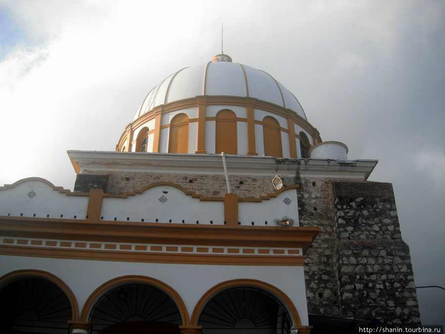 Купол церкви Сан-Кристобаль-де-Лас-Касас, Мексика
