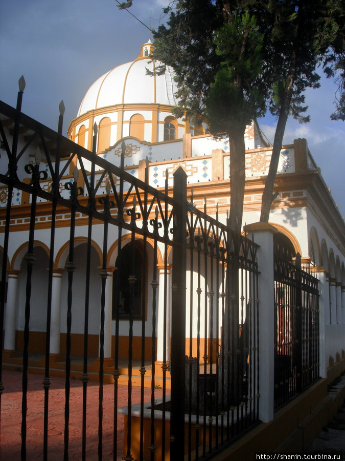 Церковь Девы Марии Гваделупской Сан-Кристобаль-де-Лас-Касас, Мексика