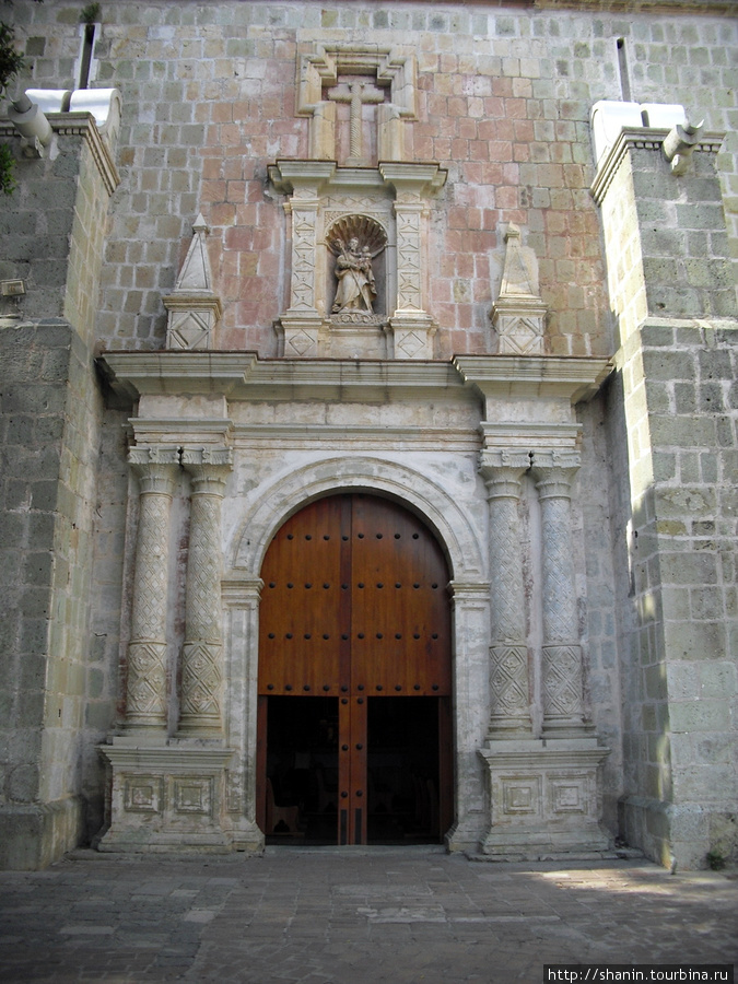 Монастырь кармелиток Оахака, Мексика